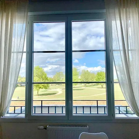 Fantasia - Paris, La Vallée Village